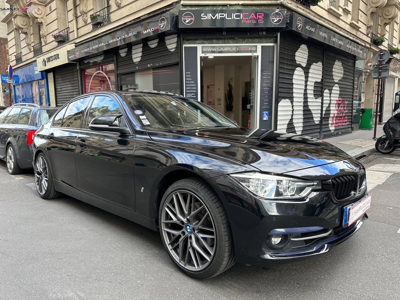 Vendido BMW 330e Corporate Edition Au. - Carros usados para venda