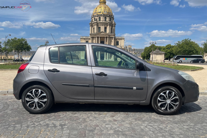 RENAULT CLIO III