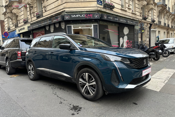 PEUGEOT 5008